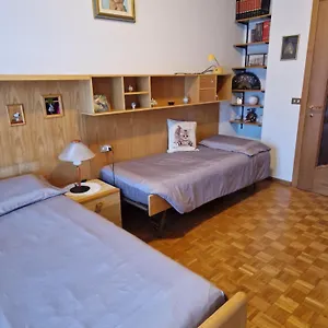 La Casa Di Gio , Tirano Italia